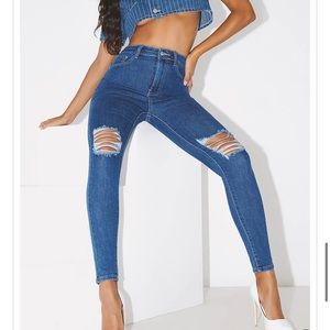 PRETTYLITTLETHING distressed skinny jeans